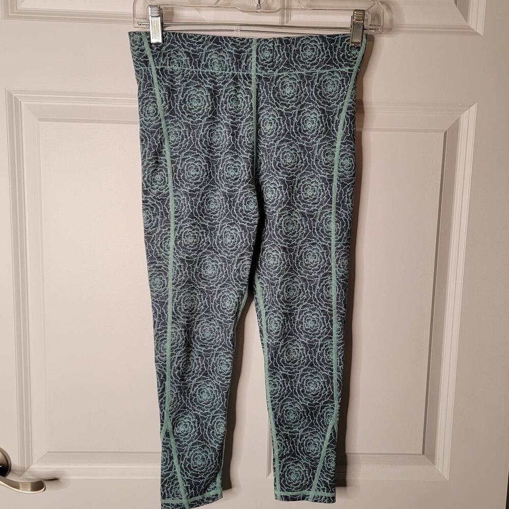 Ivory ella cropped leggings size XS NWOT